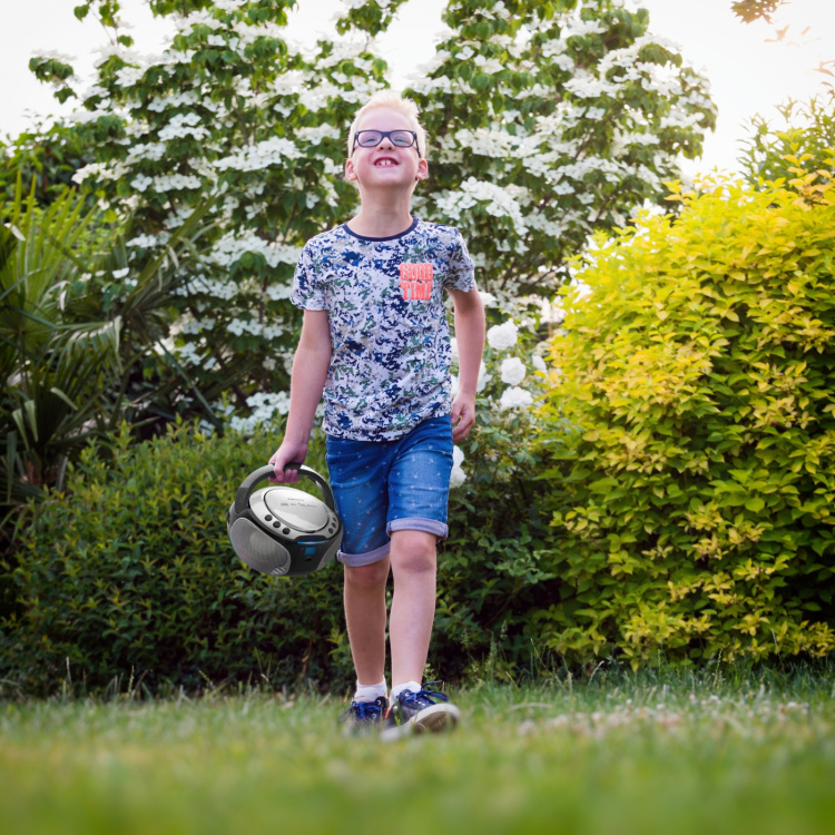 Lenco Kannettava FM-radio CD / MP3 / USB / Bluetooth-soitin® LED-valaistuksella Hopea