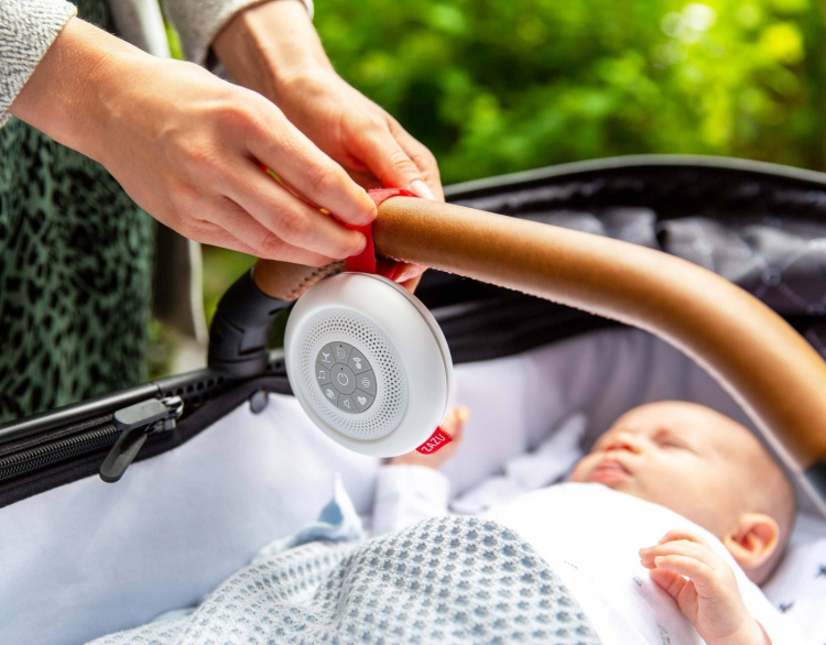 Zazu Suzy -itkuun reagoiva kaiutin