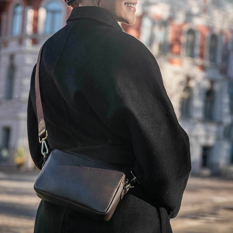 Aarni Crossbody Bag -olkalaukku, musta, hopea vetoketju