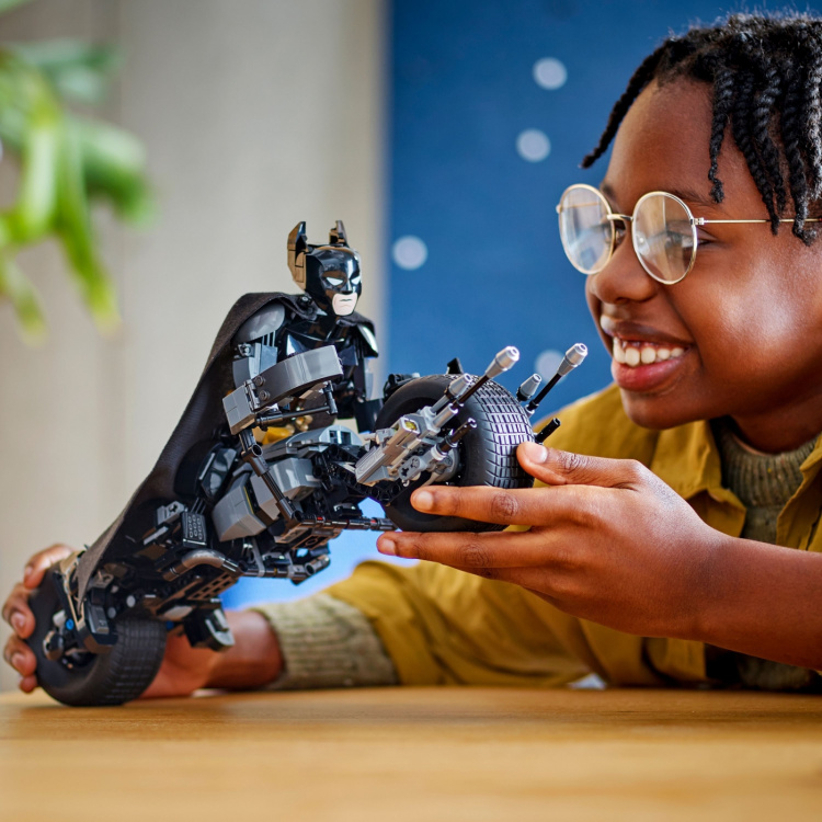 LEGO Super Heroes DC 76273 - Rakennettava Batman™-hahmo ja Batpod-pyörä LEGO Super Heroes DC 76273 - Rakennettava Batman™-hahmo ja Batpod-pyörä