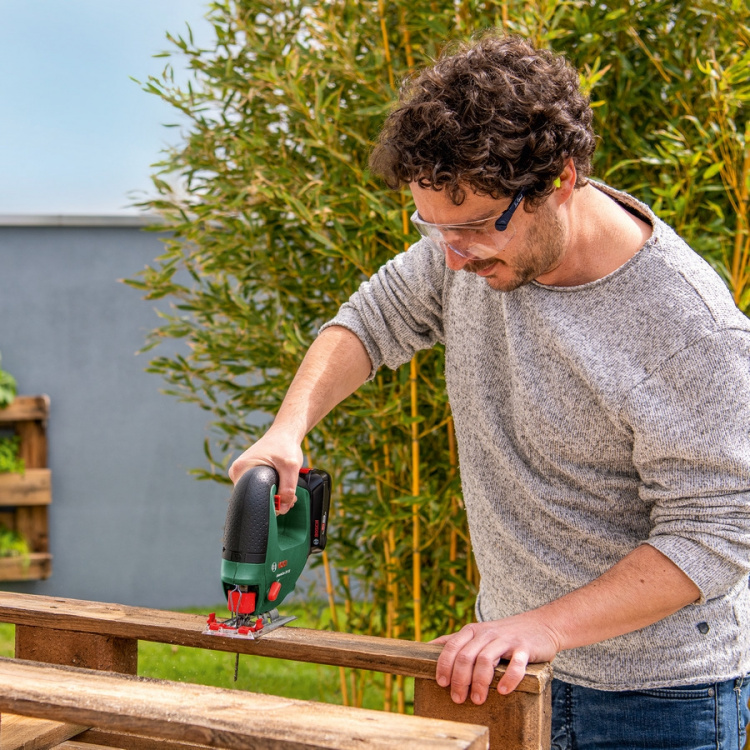 Bosch UniversalSaw 18V-100 Solo -akkupistosaha, ilman akkua