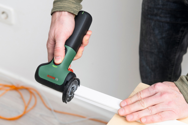 Bosch EasyCut&Grind -akkuleikkuri