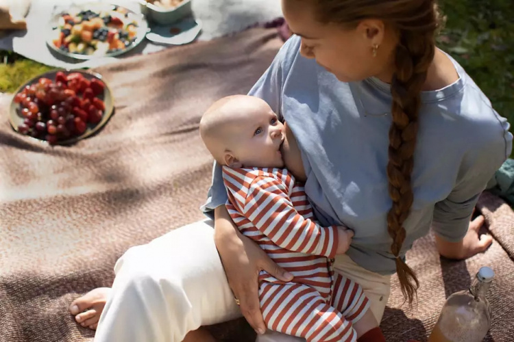 Philips Avent SCY673/81 Natural Response AirFree -tuttipullo, 260 ml, elefantti