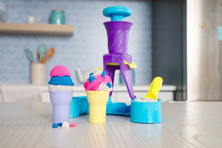 Kinetic Sand Soft Serve Station - jäätelöleikkisetti