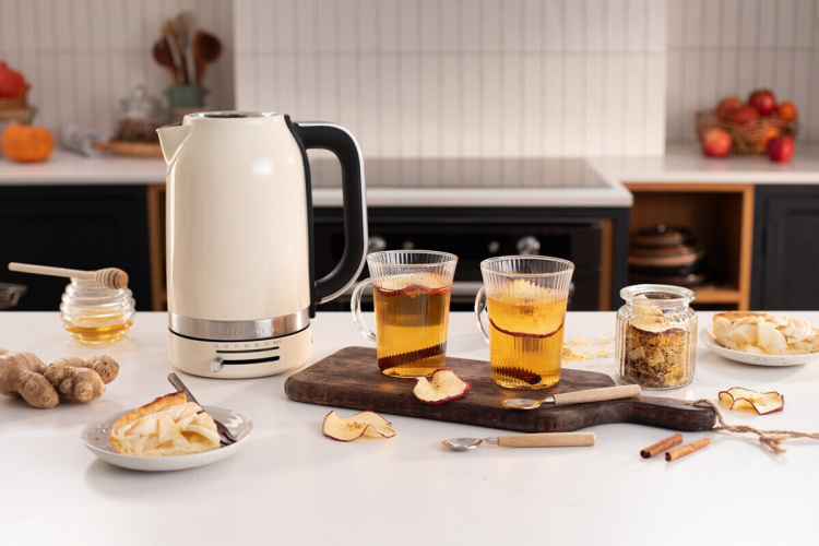 KitchenAid 5KEK1701EAC vedenkeitin, kerma