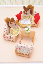 Sylvanian Families 4464 – 3-osainen sohvakalusto