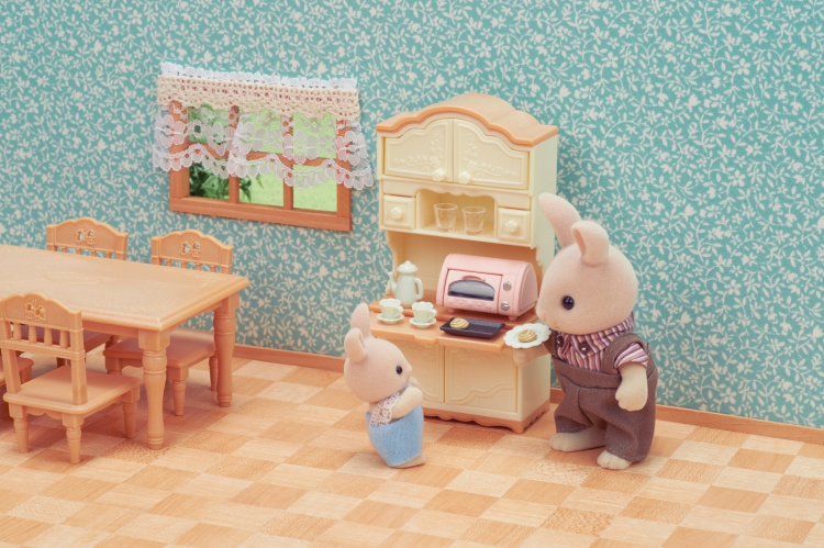 Sylvanian Families Maalaistalon ruokailuhuone