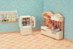 Sylvanian Families Maalaistalon keittiö jääkaapilla