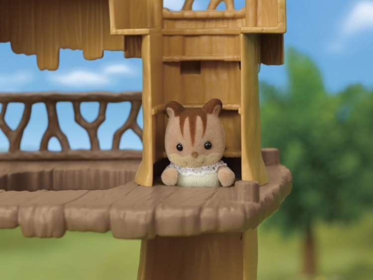 Sylvanian Families Elämyspuumaja