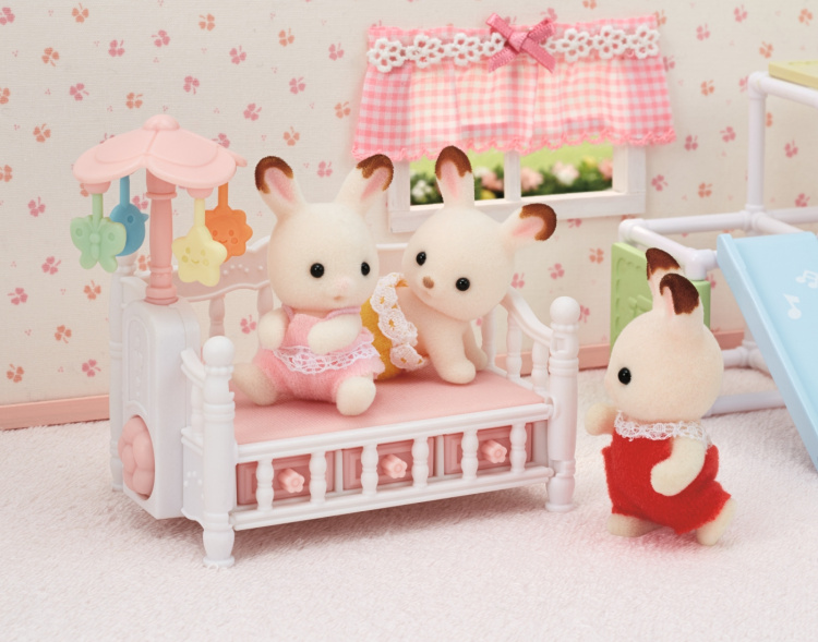 Sylvanian Families Vauvavuode mobileilla