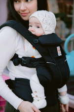 Ergobaby Omni Breeze -kantoreppu, Onyx Black