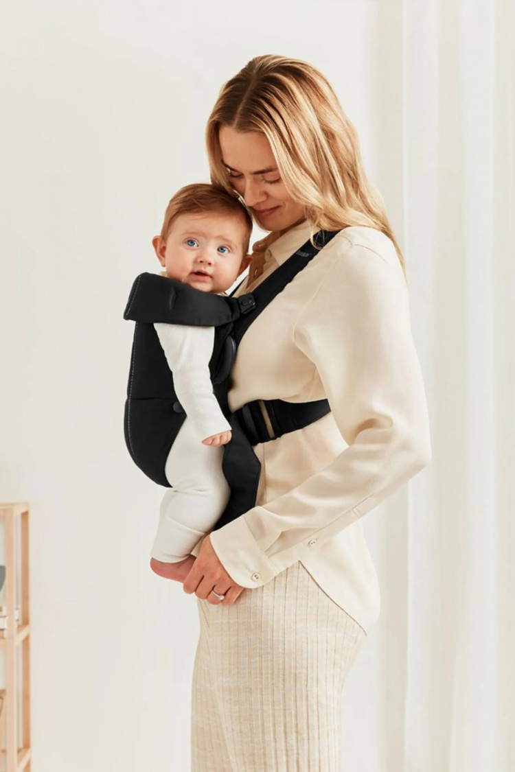 BabyBjörn Mini Woven -kantoreppu, black