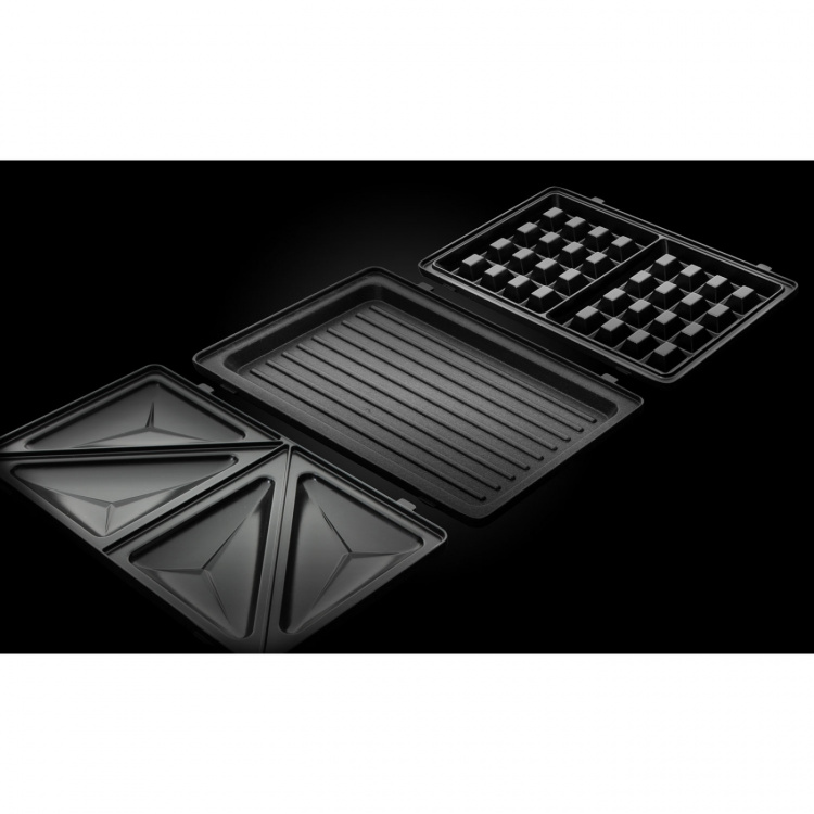 Russell Hobbs 3 in 1 Deep Fill Snack Maker 24540-56 Russell Hobbs 3 in 1 Deep Fill Snack Maker 24540-56