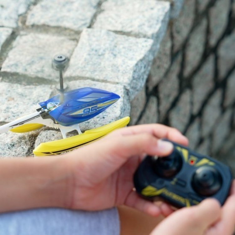 Silverlit Flybotic Aqua Blaze - kauko-ohjattava helikopteri Silverlit Flybotic Aqua Blaze - kauko-ohjattava helikopteri