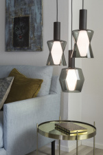 Airam Kattokuppi, kolmea ripustusjohtoa varten, musta Airam Kattokuppi, kolmea ripustusjohtoa varten, musta