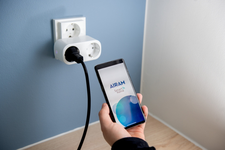 Airam SmartHome 2-osainen haaroitin, IP20 Airam SmartHome 2-osainen haaroitin, IP20