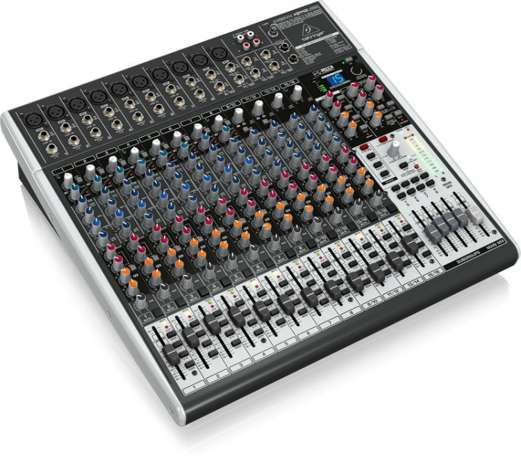 BEHRINGER Xenyx X2442USB -kompaktimikseri