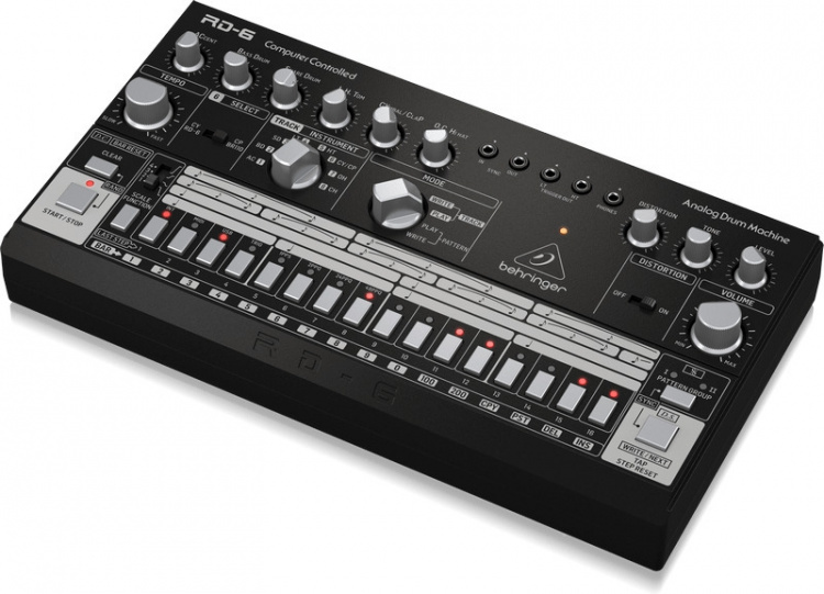 BEHRINGER RD-6 -analoginen rumpukone, musta BEHRINGER RD-6 -analoginen rumpukone, musta