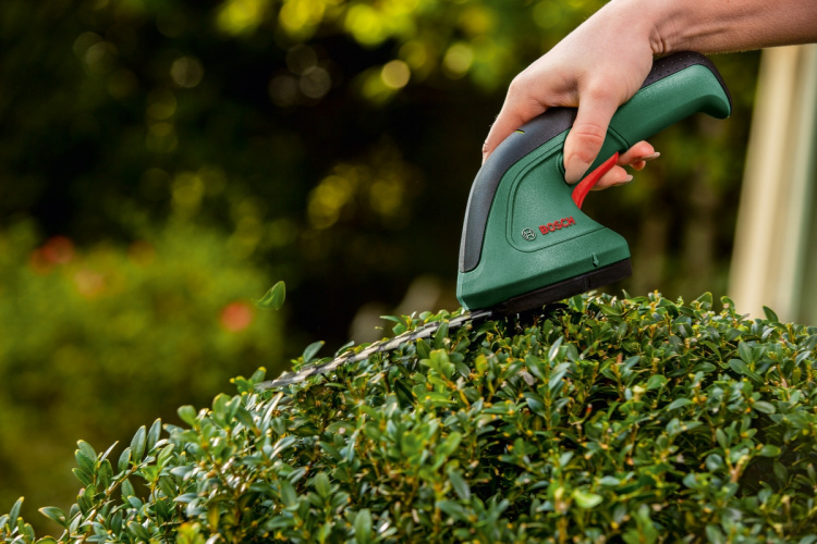 Bosch EasyShear -akkuruohosakset Bosch EasyShear -akkuruohosakset