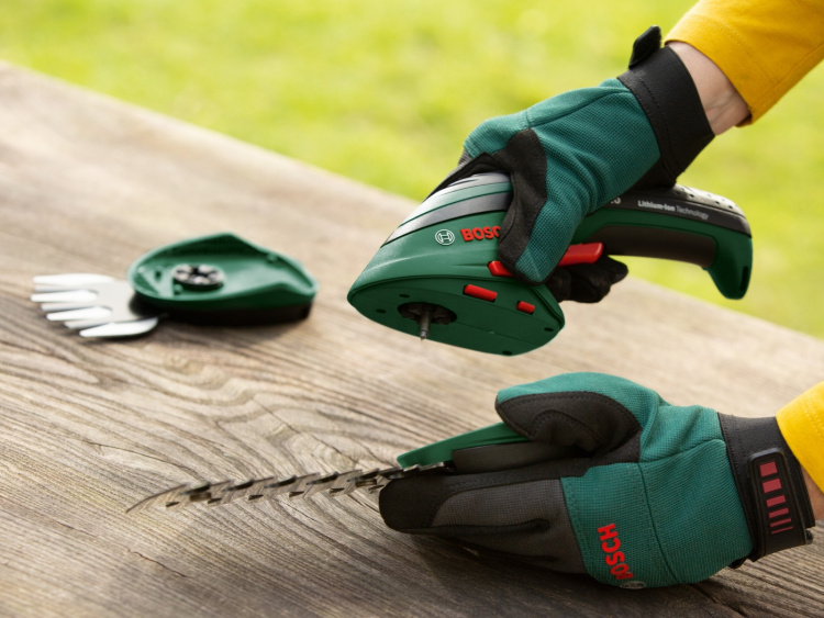 Bosch ISIO III -monitoimitrimmeri pensasterällä