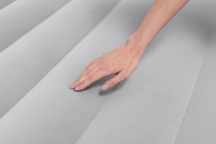 Bestway Tritech™ Air Mattress Queen -ilmatäytteinen varavuode, sisäänrakennettu pumppu, 203 x 152 x 46 cm