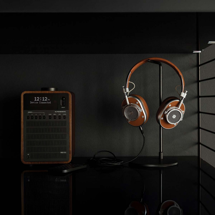 REVO SuperSignal DAB+ / FM / Bluetooth Combo Radio Walnut-musta