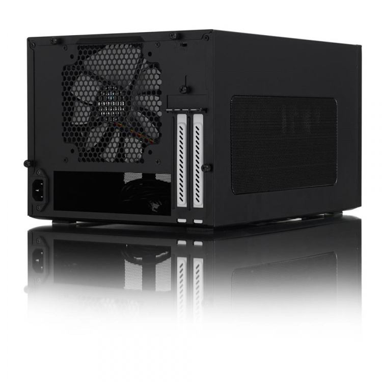 Fractal Design Node 304 Musta ilman virtalähdettä