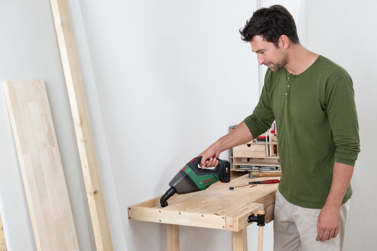 Bosch UniversalVac 18V LI Solo -akkupölynimuri, ilman akkua