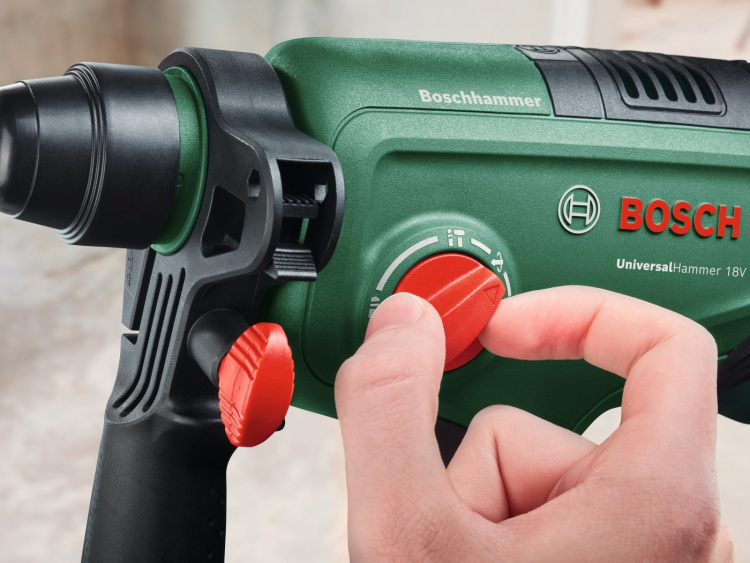 Bosch UniversalHammer 18V -akkuporavasara, solo + adapteri