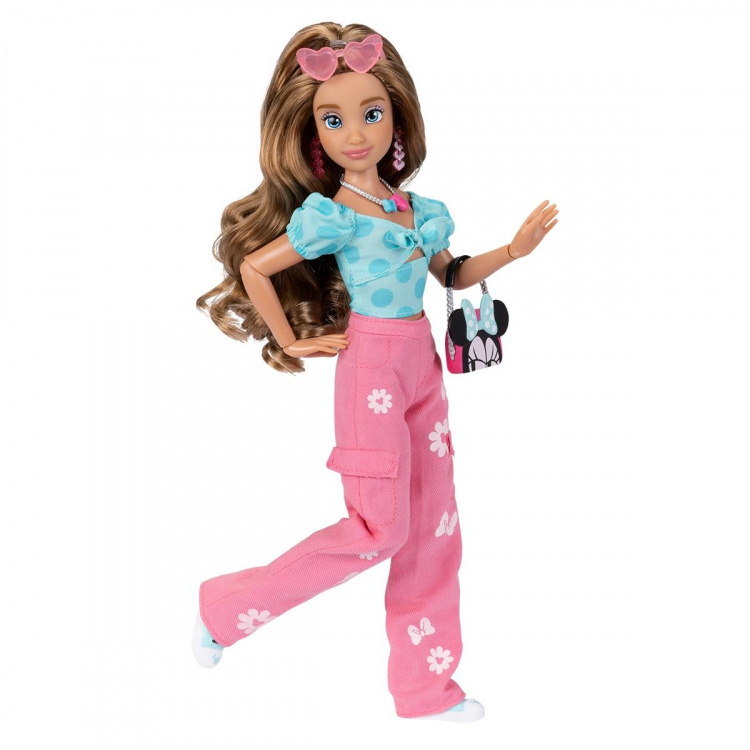 JAKKS Pacific Disney ily 4EVER Fashion Doll -muotinukke, jossa on Minnien inspiroima lisämuoti