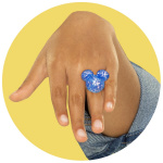 JAKKS Pacific Disney ily 4EVER -muotinukke, jossa on Stitchin inspiroima lisämuoti (2023)