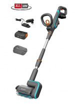 Gardena Akku Multi Cleaner AquaBrush Patio, herkille puukansille ja terasseille Sisältää 1x 18v 2,5 Ah akku Laturi ja kumisuojus akulle Gardena Akku Multi Cleaner AquaBrush Patio, herkille puukansille ja terasseille Sisältää 1x 18v 2,5 Ah akku Laturi ja kumisuojus akulle
