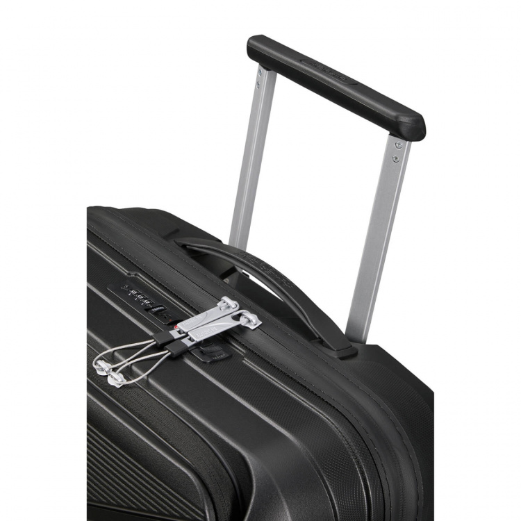 American Tourister Matkalaukku Airconic Spinner 55/23 Onyx Black American Tourister Matkalaukku Airconic Spinner 55/23 Onyx Black
