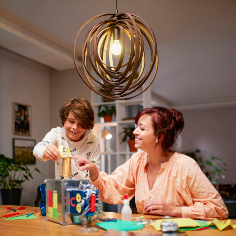 Philips LED E14 Klot P45 2,3W (40W) Klar 485lm 2700K Energiklass A