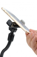 FoneKit Windshield -autoteline joutsenkaulalla FoneKit Windshield -autoteline joutsenkaulalla