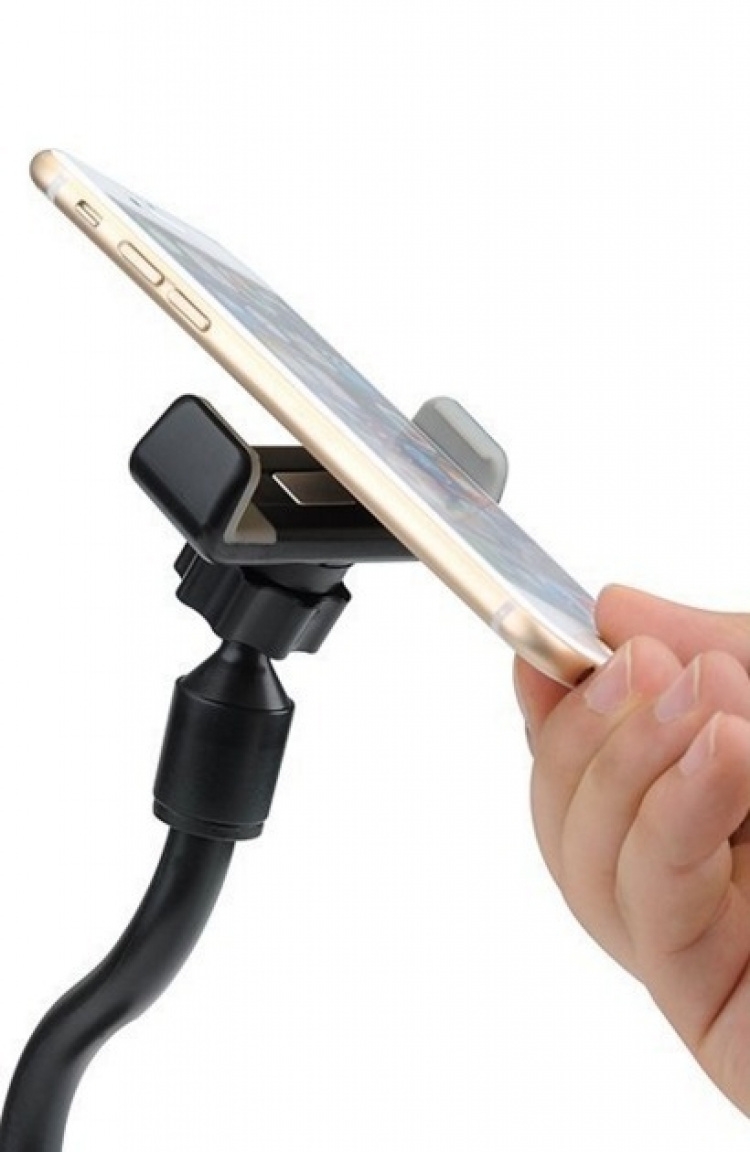 FoneKit Windshield -autoteline joutsenkaulalla FoneKit Windshield -autoteline joutsenkaulalla