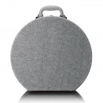 Lenco Puinen retrolevysoitin, jossa on sisäänrakennetut kaiuttimet, Bluetooth® ja AT3600L-kasetti Harmaa