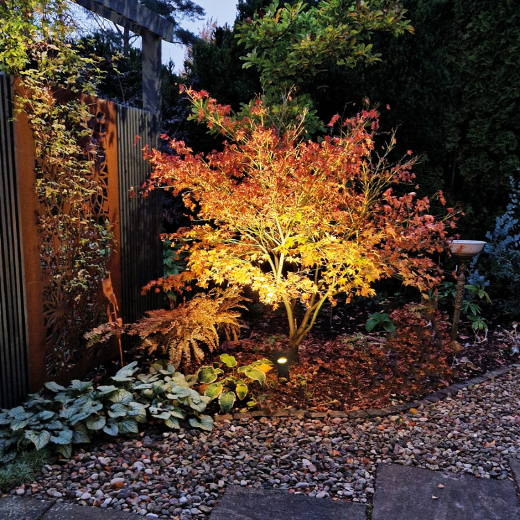 LightsOn Luna Startpaket 2 x Trädgårdsspot Grå