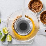 BLACK+DECKER Hand Blender 750W Valkoinen Lisävarusteet