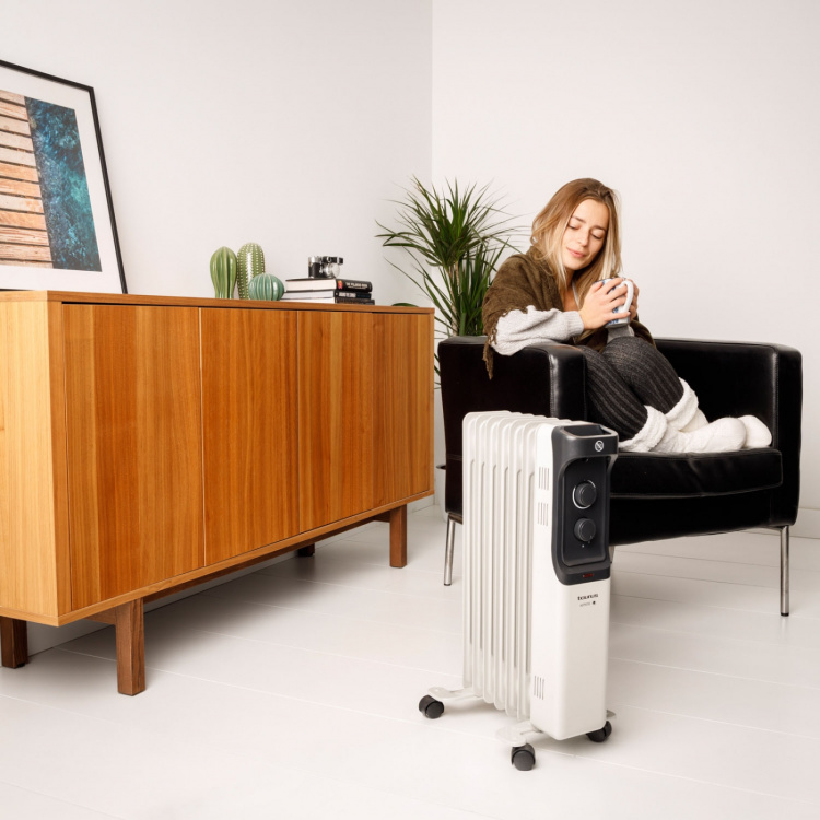 Taurus Öljytäytteinen Lämmitin New Dakar 2000