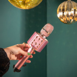 Lenco Bluetooth® karaokemikrofoni kaiuttimella ja valaistuksella Vaaleanpunainen väri Lenco Bluetooth® karaokemikrofoni kaiuttimella ja valaistuksella Vaaleanpunainen väri