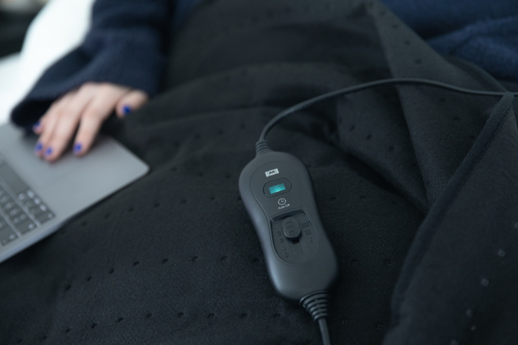 MELISSA Lämmityspeitto 80x150cm 55-60W Musta