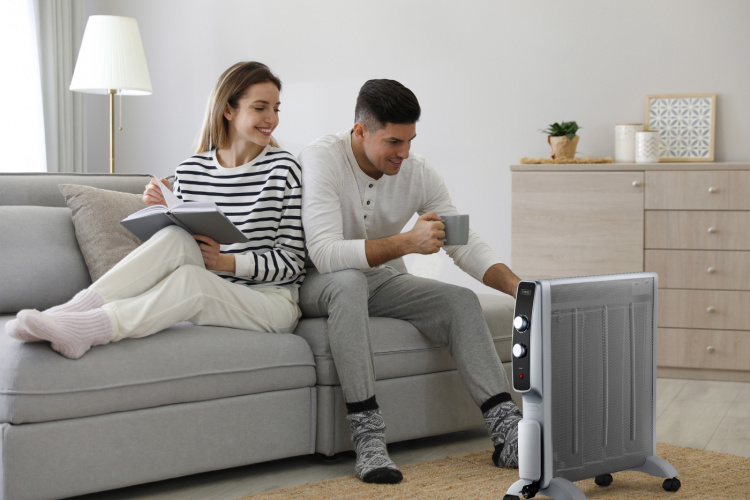 Trebs Liikuteltava mikrosähkölämmitin pyörillä 2000W Valkoinen