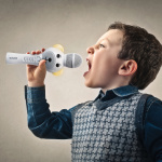 Lenco Karaokemikrofoni Bluetooth® SD-korttipaikalla valot Aux Out Valkoinen Lenco Karaokemikrofoni Bluetooth® SD-korttipaikalla valot Aux Out Valkoinen