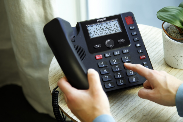 Fysic Isopainikkeinen johdollinen puhelin näytöllä senioreille Musta Fysic Isopainikkeinen johdollinen puhelin näytöllä senioreille Musta