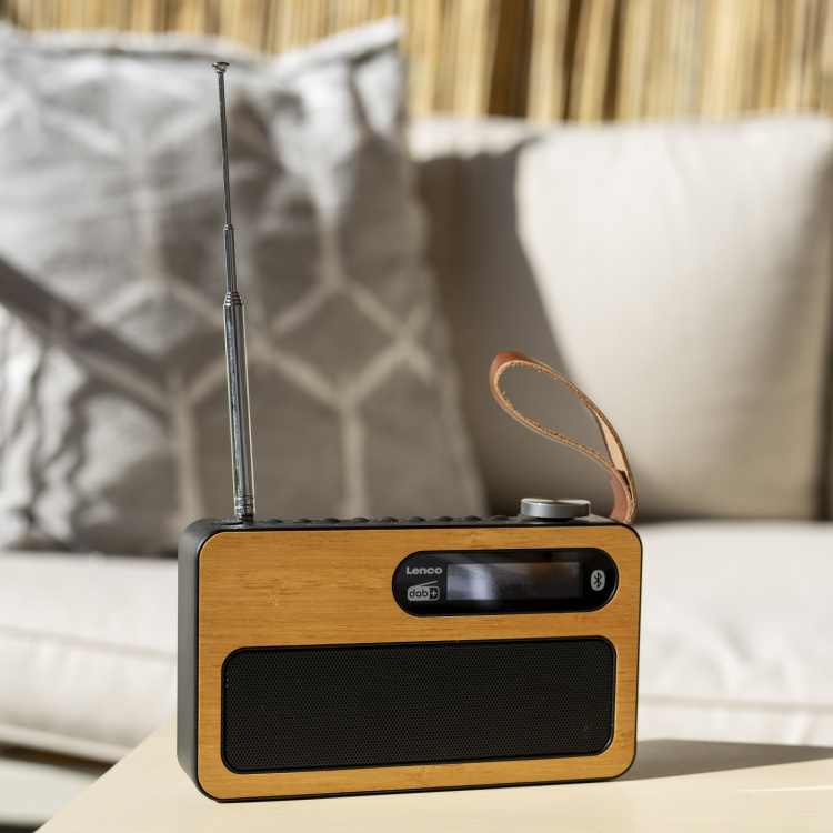 Lenco Kannettava DAB+/ FM-radio Bluetooth®:lla Bamboo Musta Lenco Kannettava DAB+/ FM-radio Bluetooth®:lla Bamboo Musta