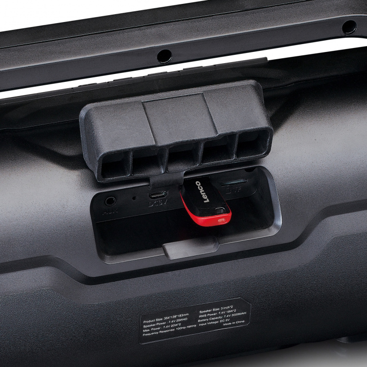 Lenco Roiskevesitiivis Bluetooth®-kaiutin met FM-radio, USB, SD ja juhlavalot Musta Lenco Roiskevesitiivis Bluetooth®-kaiutin met FM-radio, USB, SD ja juhlavalot Musta