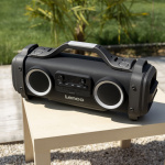 Lenco Roiskevesisuojattu Bluetooth®-kaiutin FM-radio USB ja micro SD valotehosteilla Musta Lenco Roiskevesisuojattu Bluetooth®-kaiutin FM-radio USB ja micro SD valotehosteilla Musta
