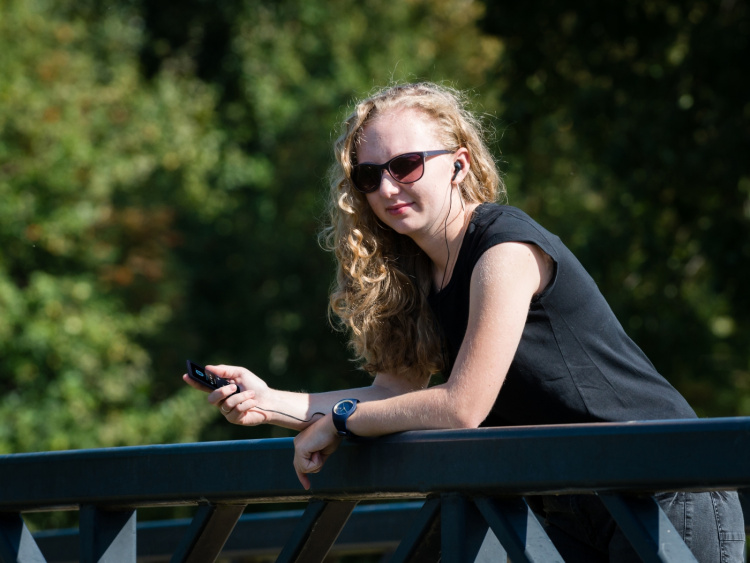 Lenco MP3/MP4-soitin Bluetooth® 8 GB Micro SD-kortti Sininen Lenco MP3/MP4-soitin Bluetooth® 8 GB Micro SD-kortti Sininen