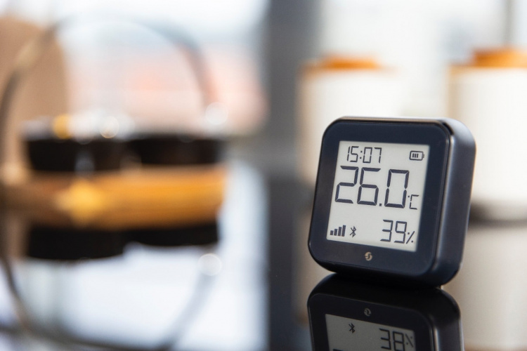 Shelly H&T Gen3 -kosteus- ja lämpömittari, musta